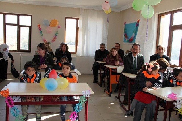 Li Wanê Dibistana Kurdî Hat Vekirin